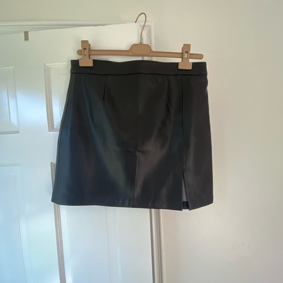 Zara Pleather A line Slit Skirt - Picture 3 of 6